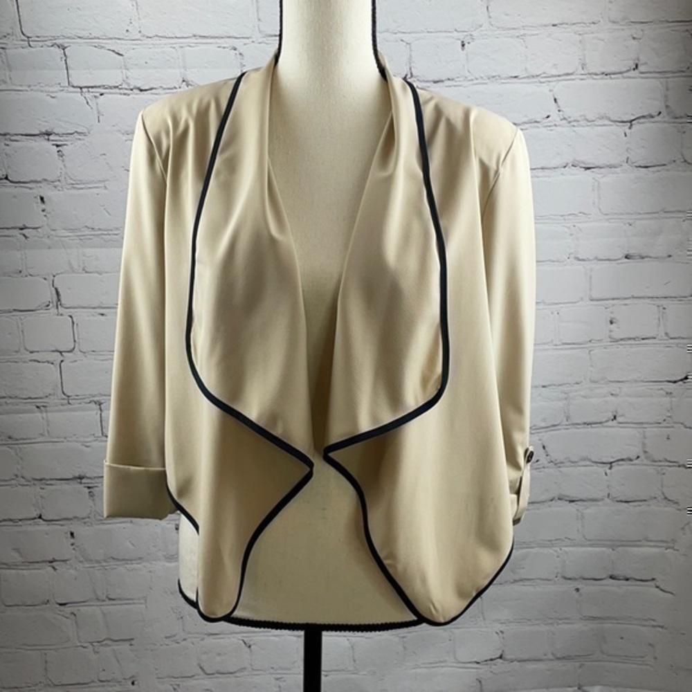 IN San Francisco open front beige blazer large
